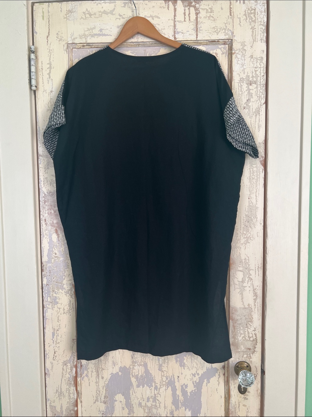 Carla Fernandez Black & White Textured Short-Sleeve Tunic Top Or Dress — image 4 of 6